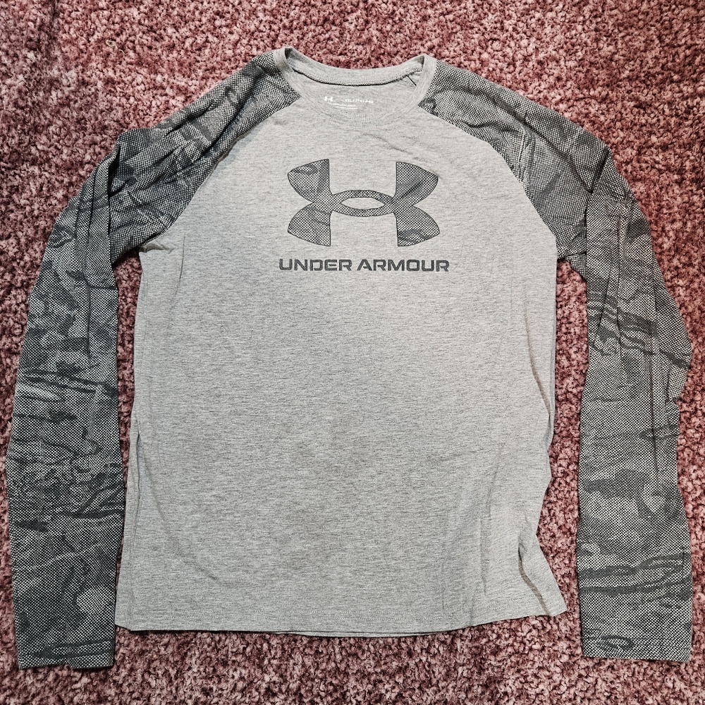 Under Armour Gray Long Sleeve Shirt
